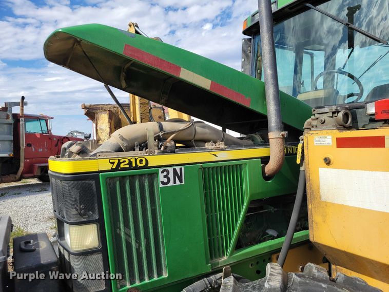 image for item EA2664 2001 John Deere 7210 MFWD tractor