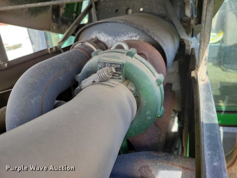 image for item EA2664 2001 John Deere 7210 MFWD tractor