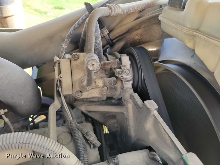 image for item EA2664 2001 John Deere 7210 MFWD tractor