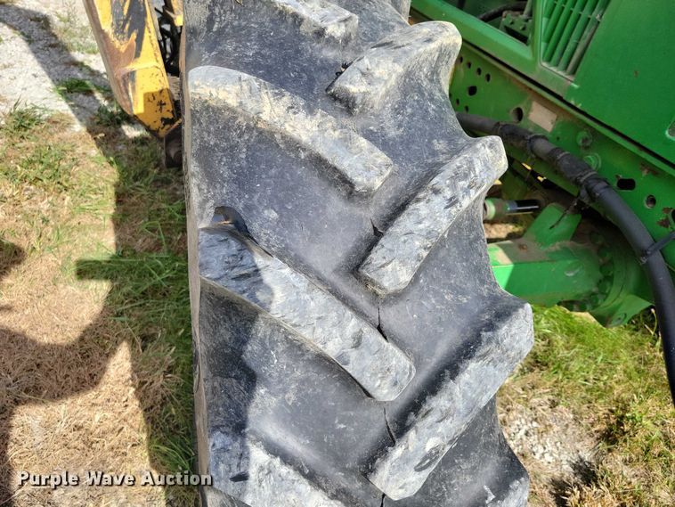 image for item EA2664 2001 John Deere 7210 MFWD tractor