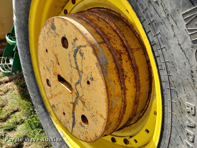 image for item EA2664 2001 John Deere 7210 MFWD tractor