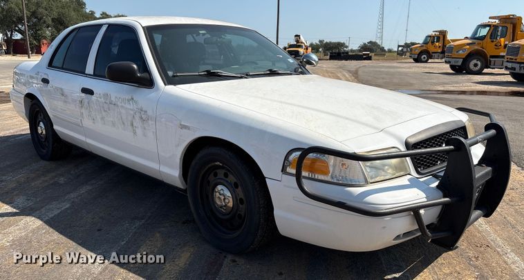 image for item EA6971 2010 Ford Crown Victoria Police Interceptor 