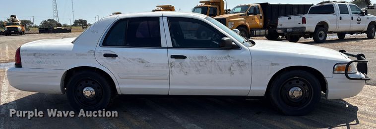 image for item EA6971 2010 Ford Crown Victoria Police Interceptor 