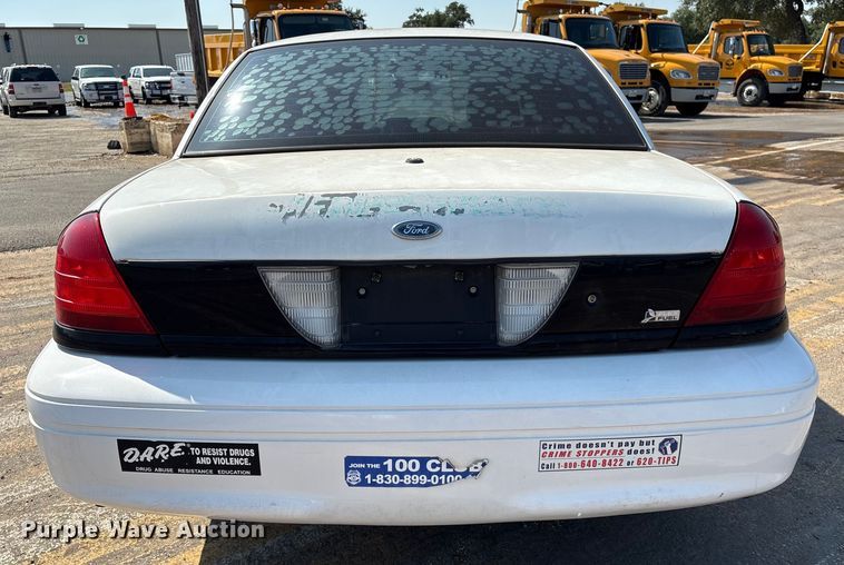 image for item EA6971 2010 Ford Crown Victoria Police Interceptor 