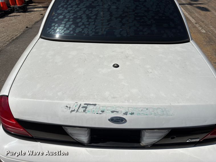 image for item EA6971 2010 Ford Crown Victoria Police Interceptor 