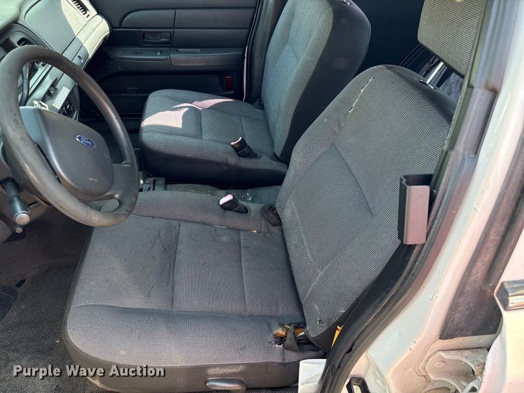 image for item EA6971 2010 Ford Crown Victoria Police Interceptor 