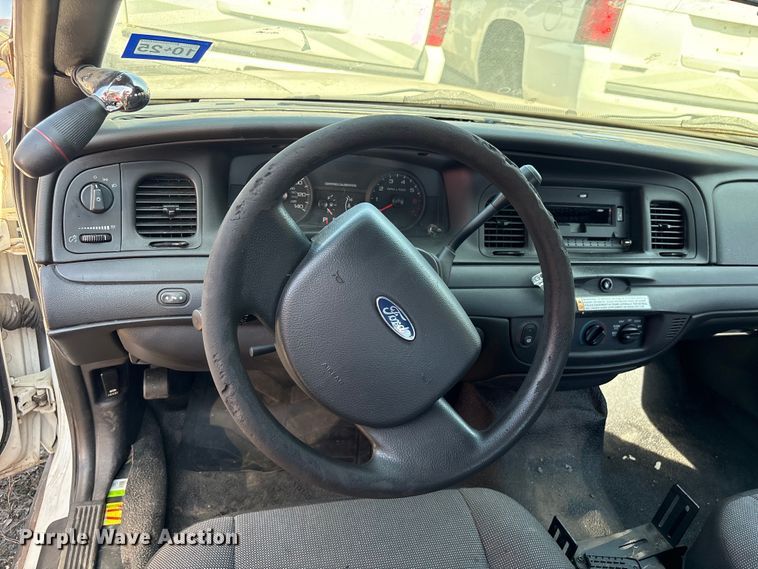 image for item EA6971 2010 Ford Crown Victoria Police Interceptor 