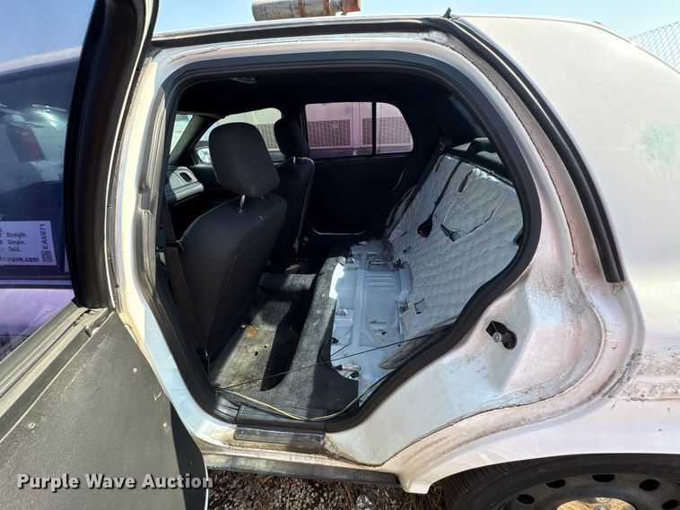 image for item EA6971 2010 Ford Crown Victoria Police Interceptor 