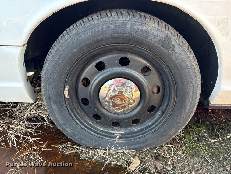 image for item EA6971 2010 Ford Crown Victoria Police Interceptor 