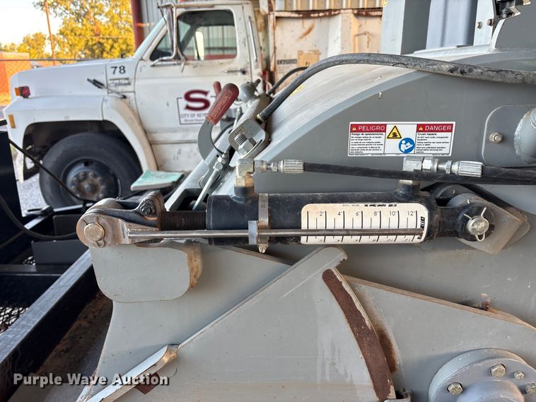 image for item EA7618 2008 Asphalt Zipper AZ-500 cold planer