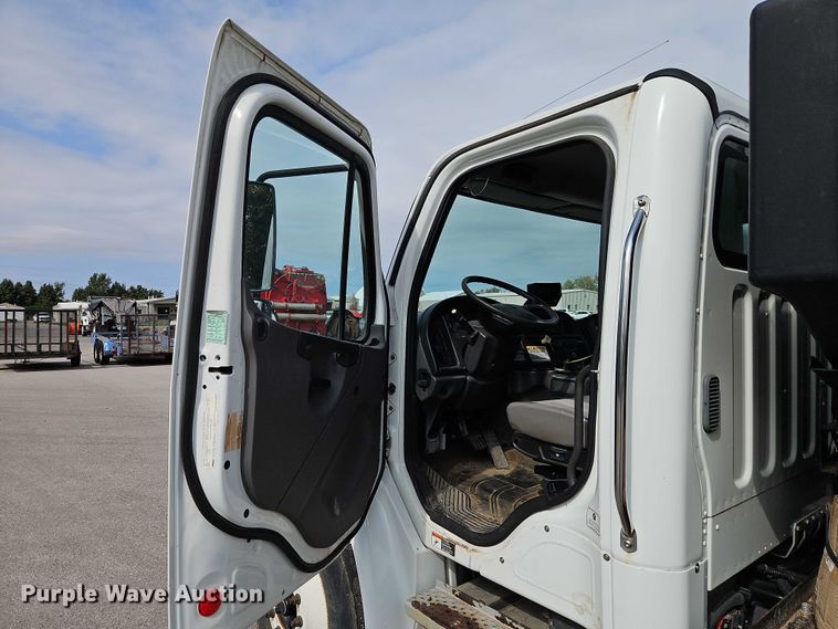 image for item EB8375 2014 Freightliner M2 street sweeper truck