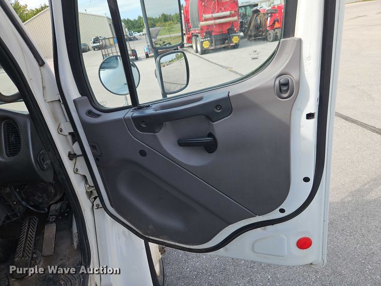 image for item EB8375 2014 Freightliner M2 street sweeper truck