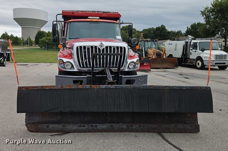 image for item EB8378 2009 International SA525 dump truck