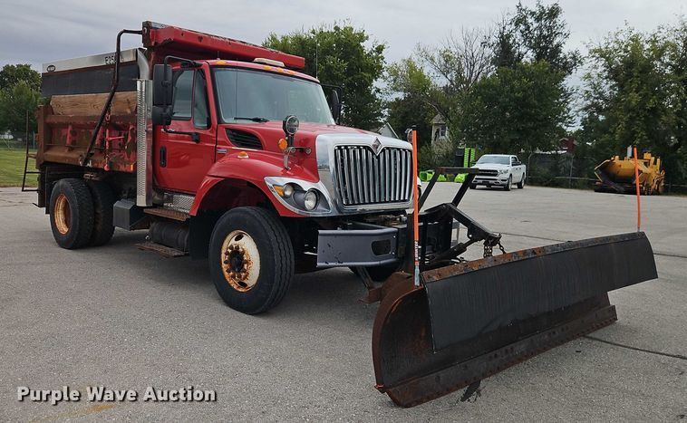 image for item EB8378 2009 International SA525 dump truck