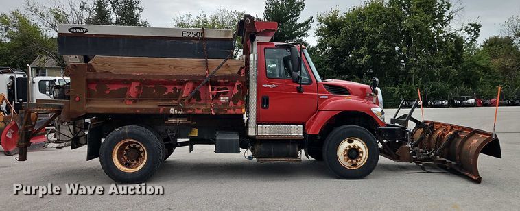 image for item EB8378 2009 International SA525 dump truck