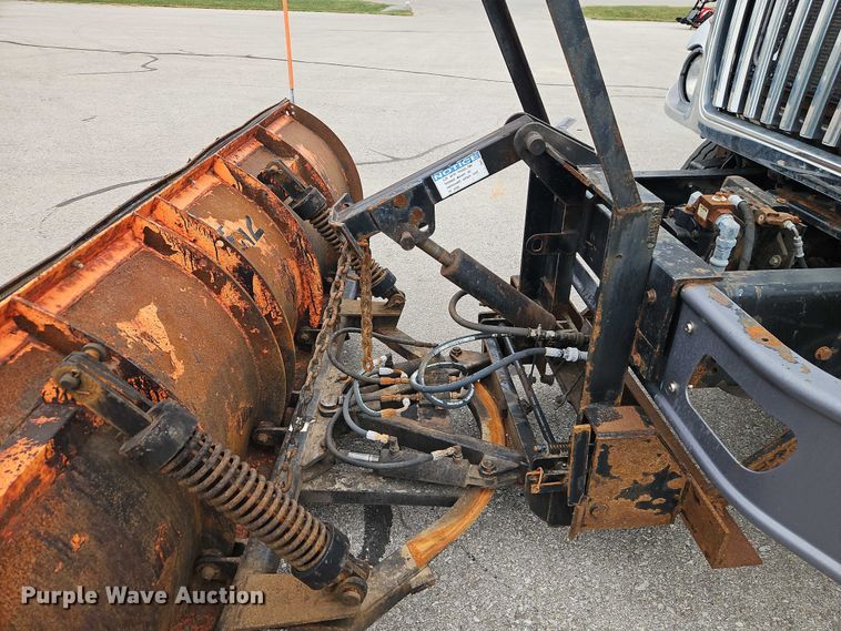 image for item EB8378 2009 International SA525 dump truck