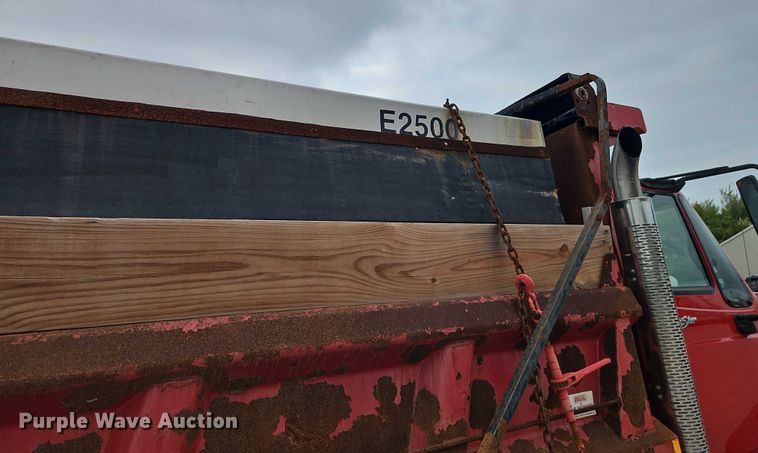 image for item EB8378 2009 International SA525 dump truck