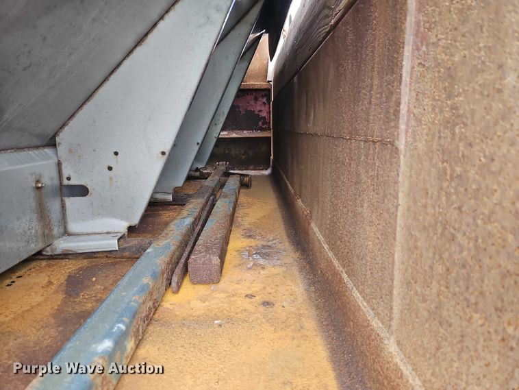 image for item EB8378 2009 International SA525 dump truck