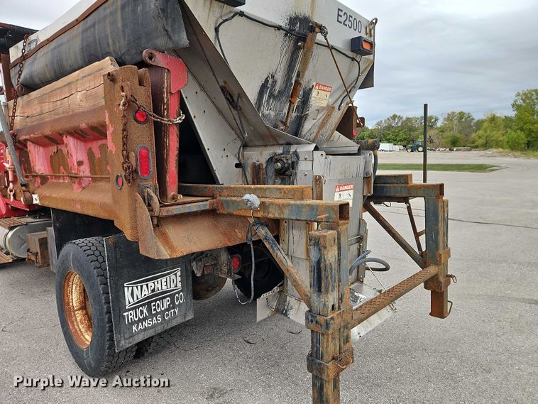 image for item EB8378 2009 International SA525 dump truck
