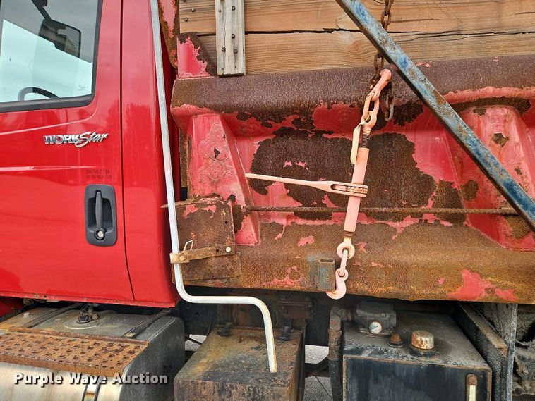 image for item EB8378 2009 International SA525 dump truck