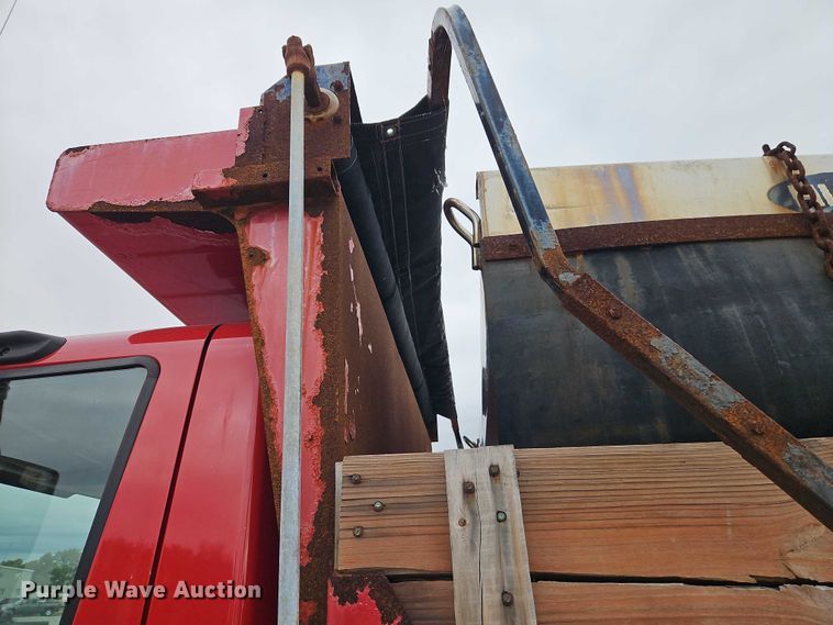 image for item EB8378 2009 International SA525 dump truck