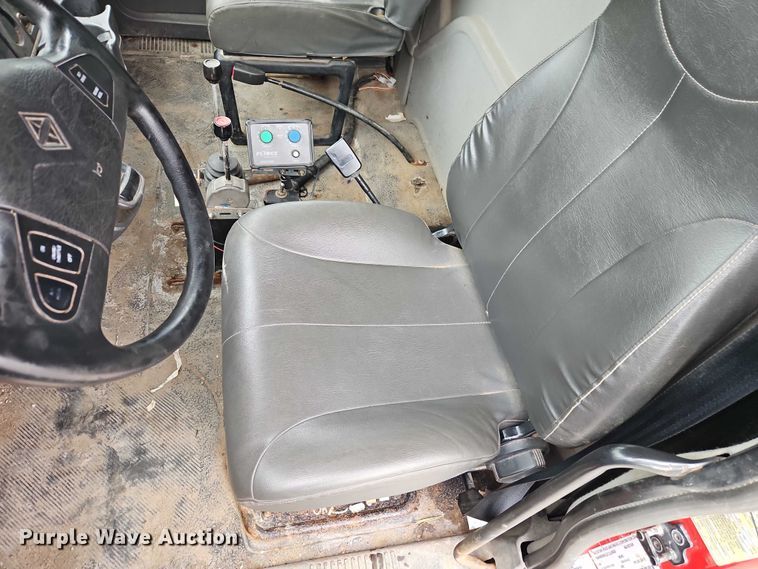 image for item EB8378 2009 International SA525 dump truck