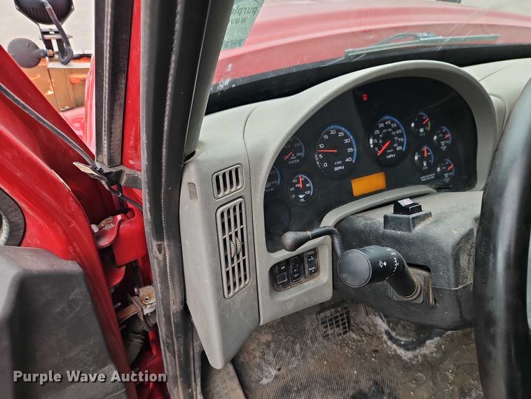 image for item EB8378 2009 International SA525 dump truck