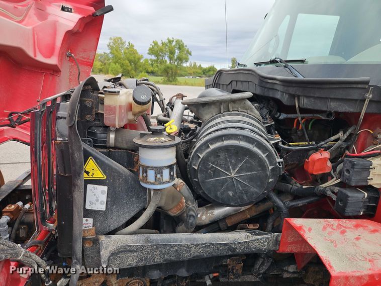 image for item EB8378 2009 International SA525 dump truck