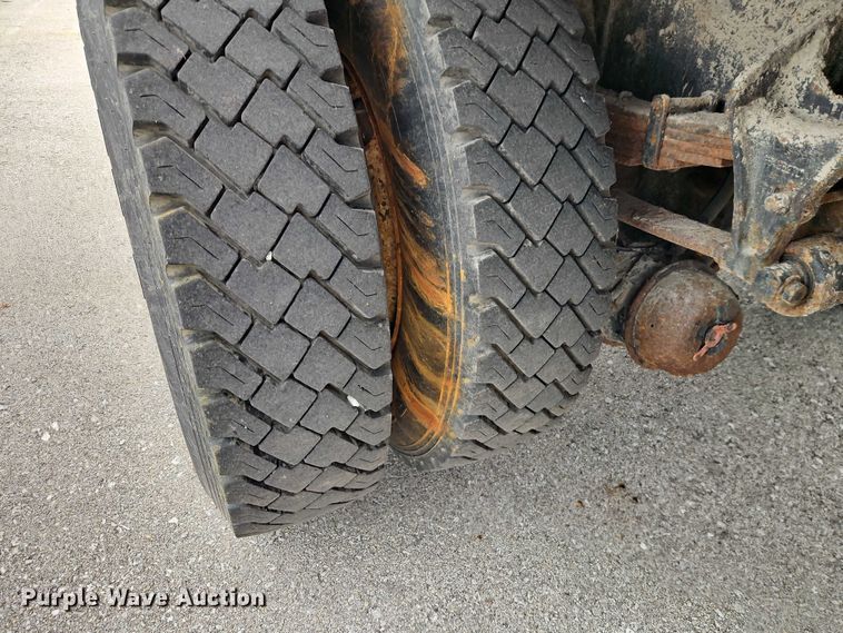 image for item EB8378 2009 International SA525 dump truck