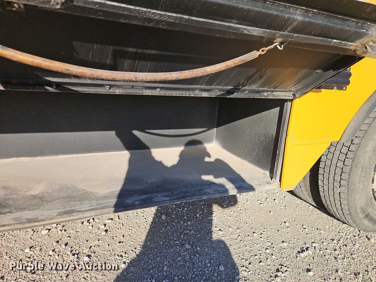 image for item EB8398 2004 Thomas Built school bus