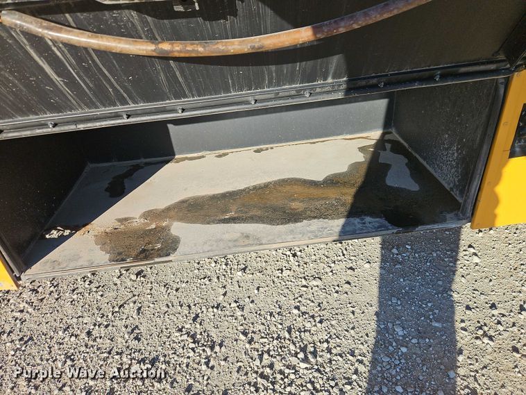 image for item EB8398 2004 Thomas Built school bus