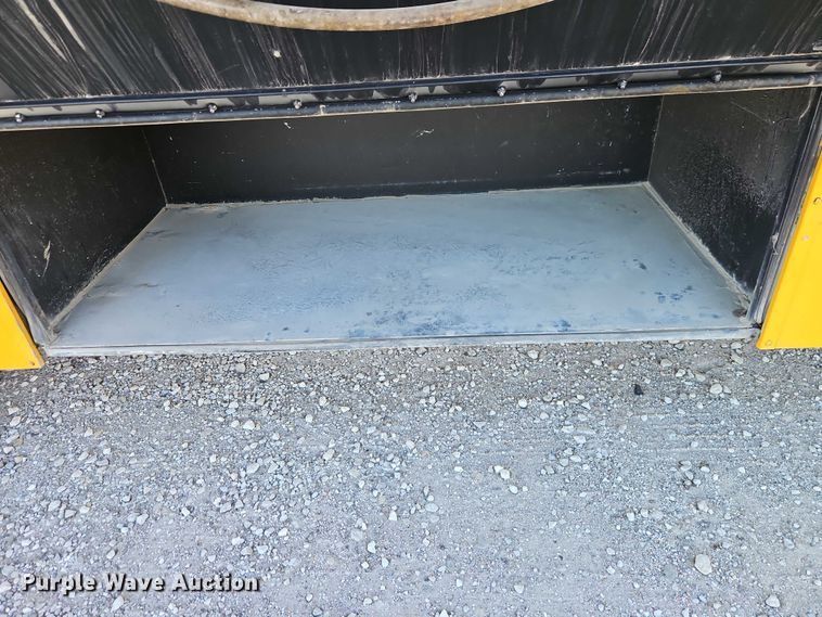 image for item EB8398 2004 Thomas Built school bus