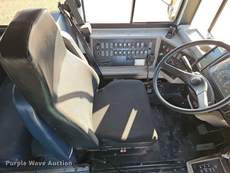 image for item EB8398 2004 Thomas Built school bus