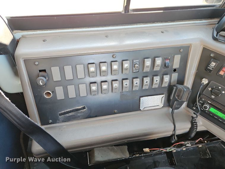 image for item EB8398 2004 Thomas Built school bus