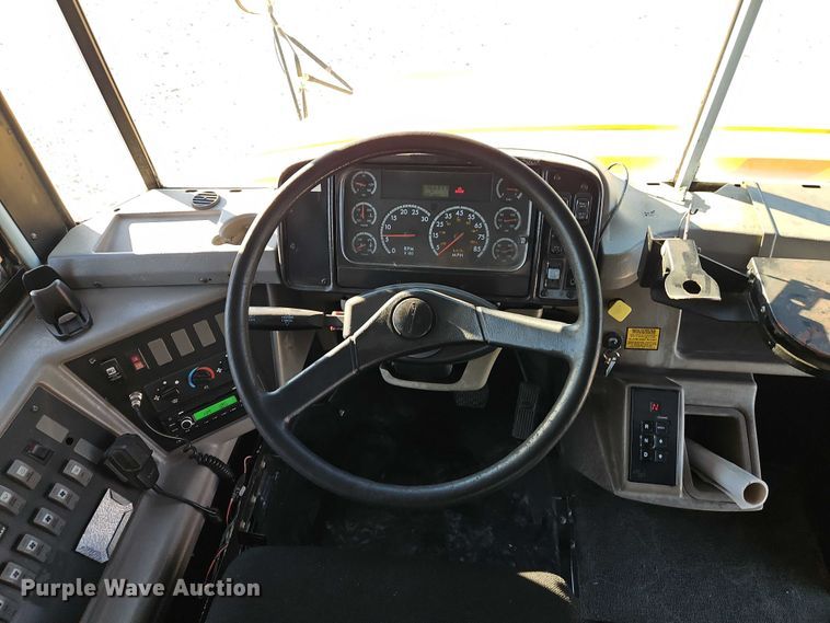 image for item EB8398 2004 Thomas Built school bus