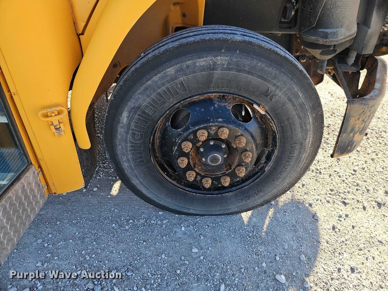 image for item EB8398 2004 Thomas Built school bus