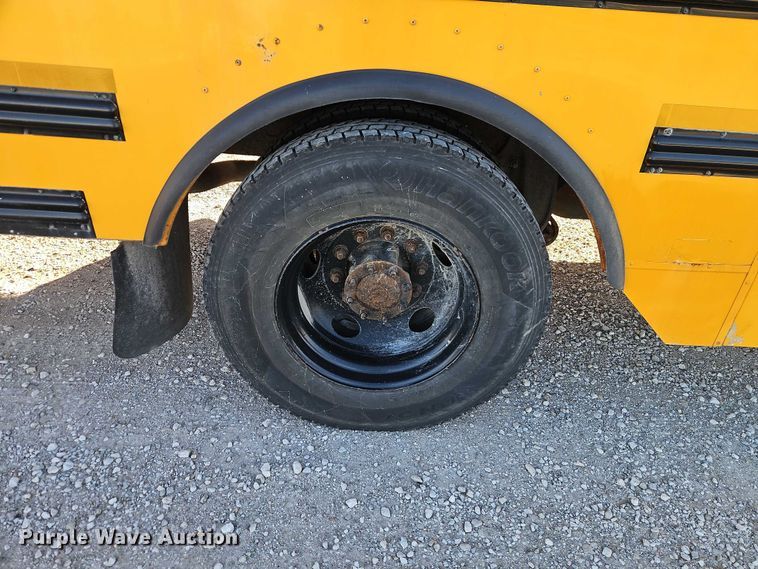 image for item EB8398 2004 Thomas Built school bus