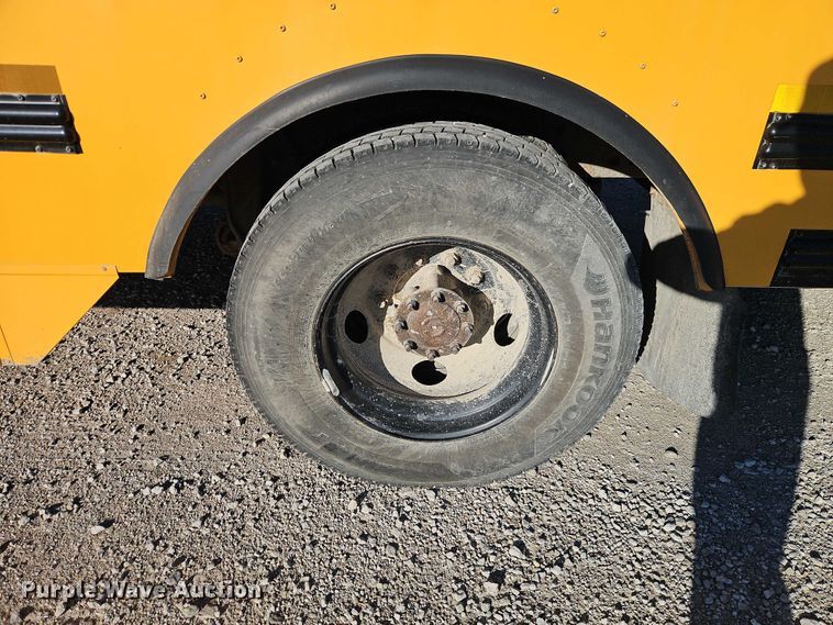 image for item EB8398 2004 Thomas Built school bus