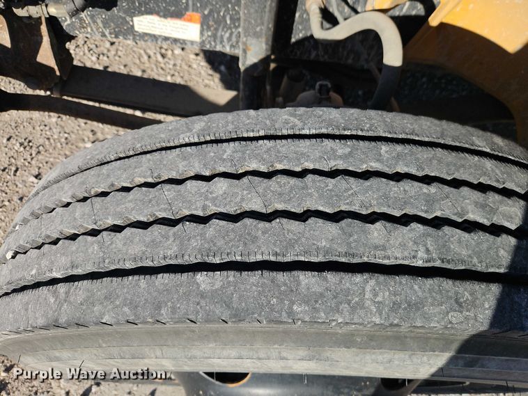 image for item EB8398 2004 Thomas Built school bus