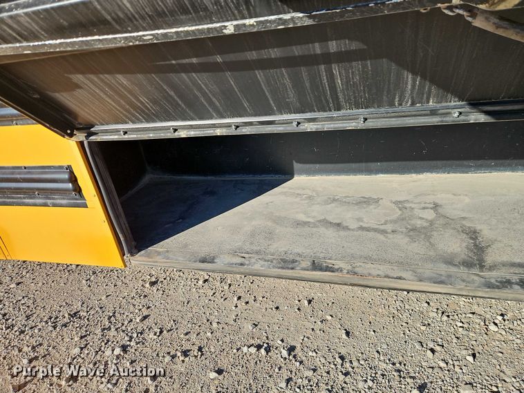 image for item EB8399 2004 Thomas Built school bus