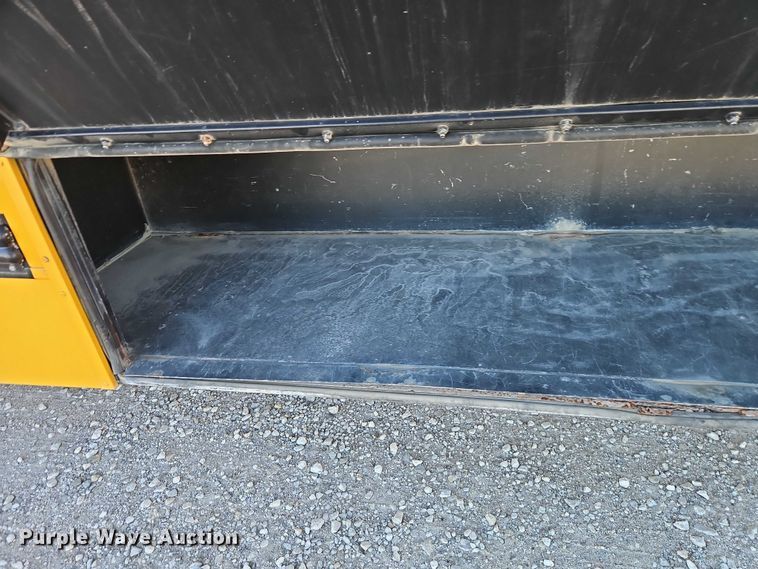 image for item EB8399 2004 Thomas Built school bus