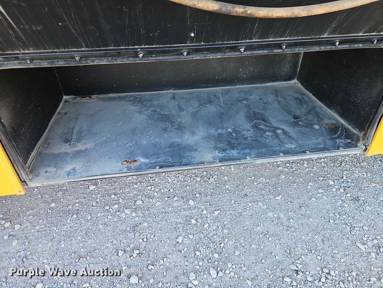 image for item EB8399 2004 Thomas Built school bus