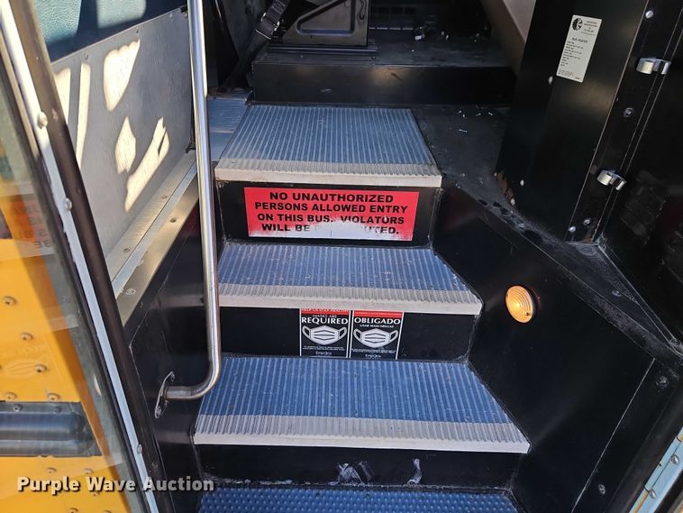 image for item EB8399 2004 Thomas Built school bus