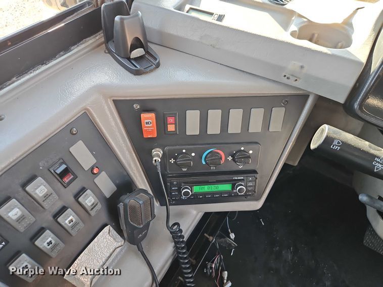 image for item EB8399 2004 Thomas Built school bus