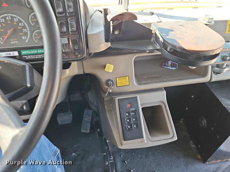 image for item EB8399 2004 Thomas Built school bus