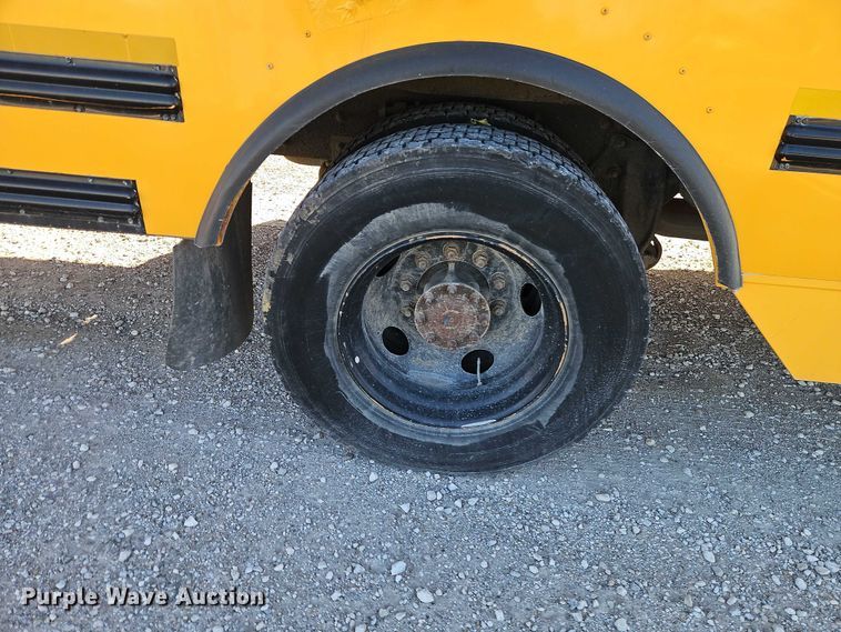 image for item EB8399 2004 Thomas Built school bus