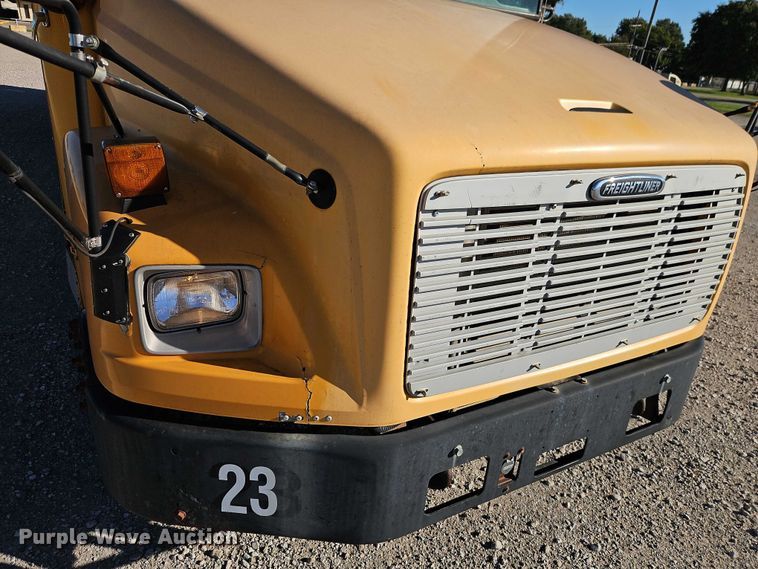 image for item EB8400 2004 Thomas Built school bus