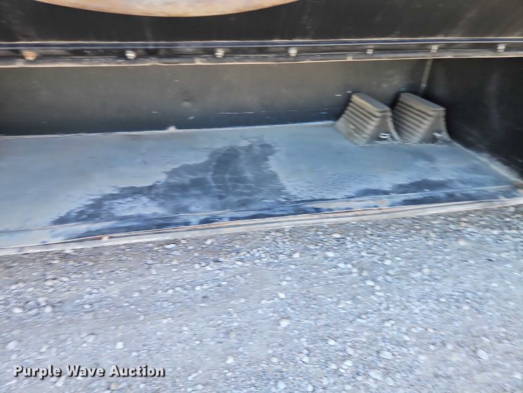 image for item EB8400 2004 Thomas Built school bus