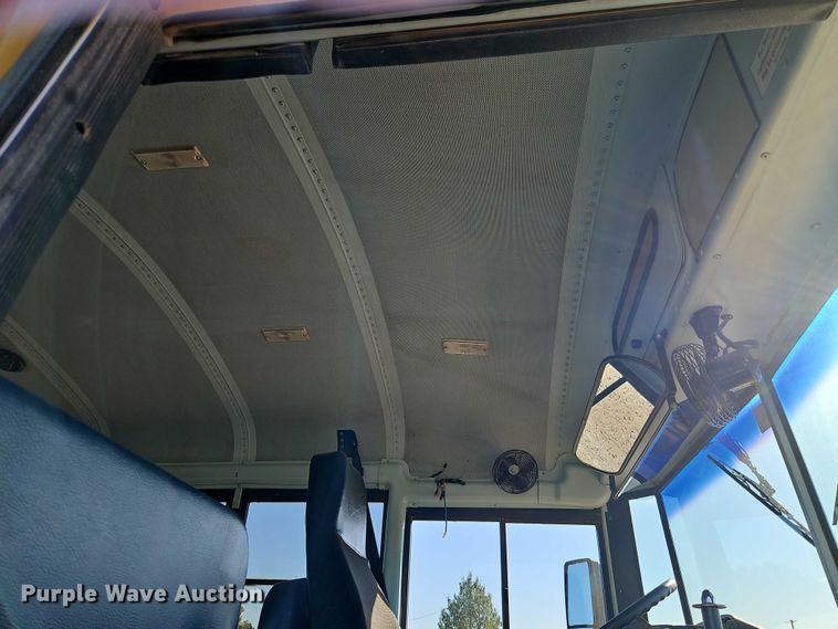 image for item EB8400 2004 Thomas Built school bus