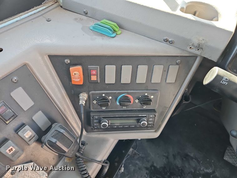 image for item EB8400 2004 Thomas Built school bus